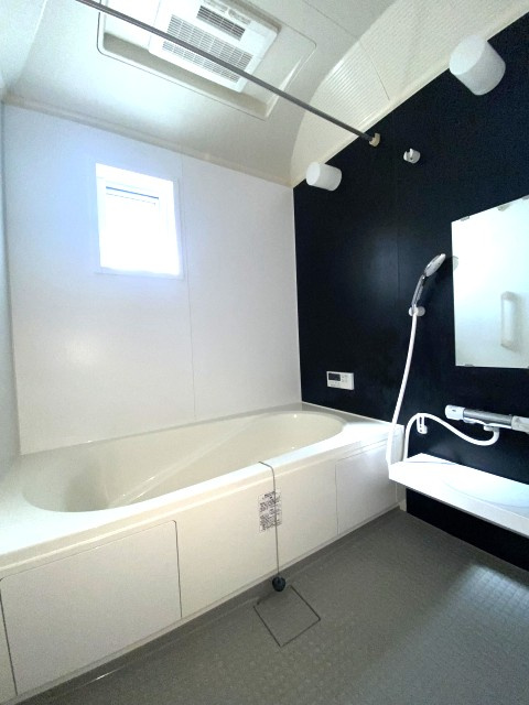 双葉１丁目　中古戸建の浴室