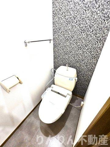 【トイレ】 | ハイツ森III | 清潔感のあるトイレです