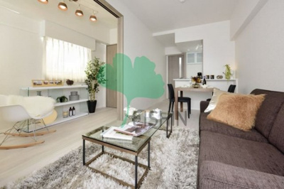 【居間・リビング】 | ネストピア県庁口駅前 | アレンジ自由自在の広々空間です！