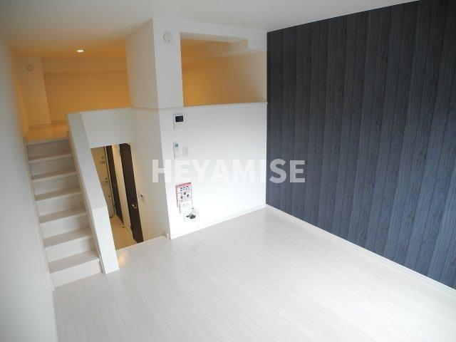 modern palazzo 諫早UKの居間・リビング