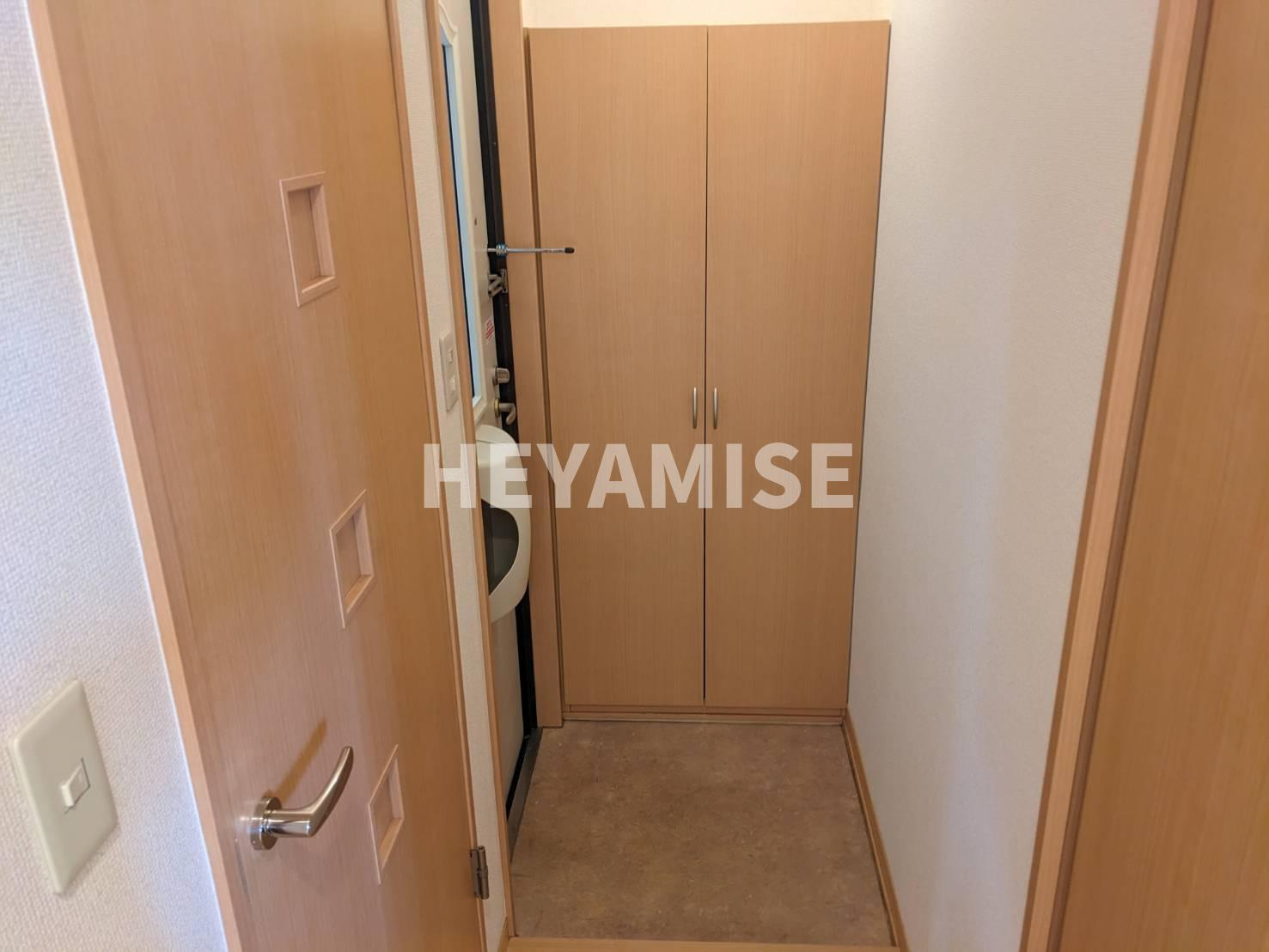 リバーサイドスワの玄関