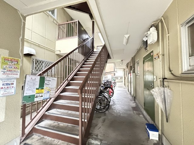 コーポ平見のエントランス