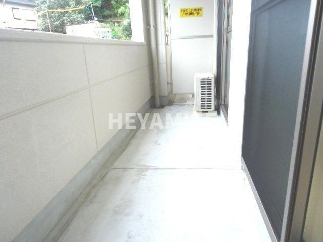 アルページュ・ソレイユのバルコニー|※室内画像は別号室のもの　※反転