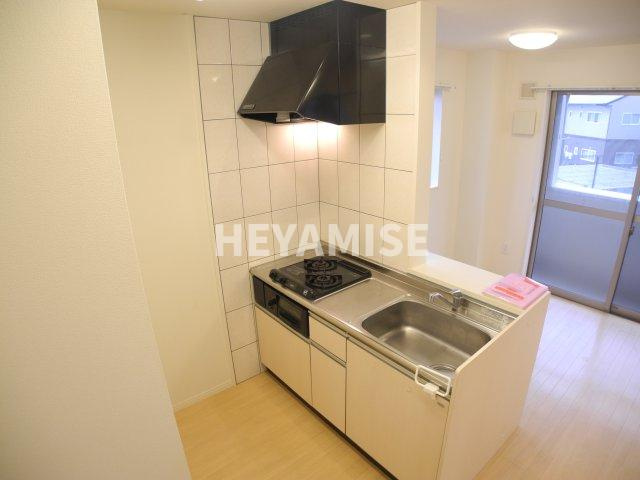 アルページュ・ソレイユのキッチン|※室内画像は別号室のもの　※反転