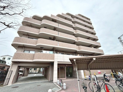 【外観】 | ディオ・フェルティ白鷺 | 同フロアに３戸の住居のみです！
同じフロアの住人以外の通行が分かりやすく、セキュリティ面で安心感がありますね♪