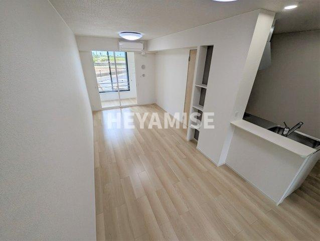 リバープレイン木床Ⅰの居間・リビング|※室内画像は類似物件のもの