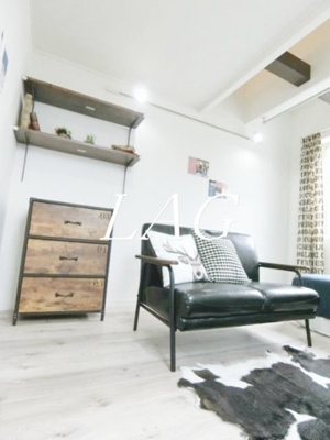 【居間・リビング】 | ハーミットクラブハウス駒沢大学 | 洋室のお部屋（モデルルーム）です。