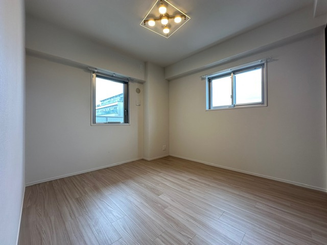 【寝室】 | エスリード小阪ミッドゲート | 【洋室6帖】