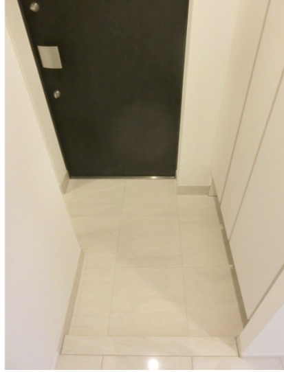 AXAS渋谷笹塚の玄関