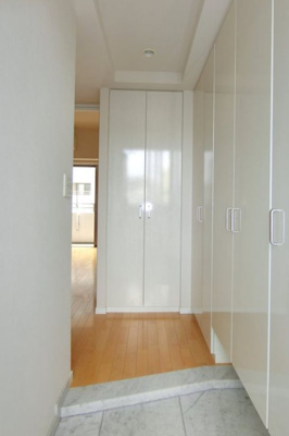 【玄関】 | 藤和シティホームズ台東御徒町ウェルブライト | シンプルで使いやすい玄関です