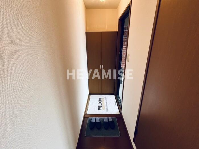 ウィルモア原口B棟の玄関