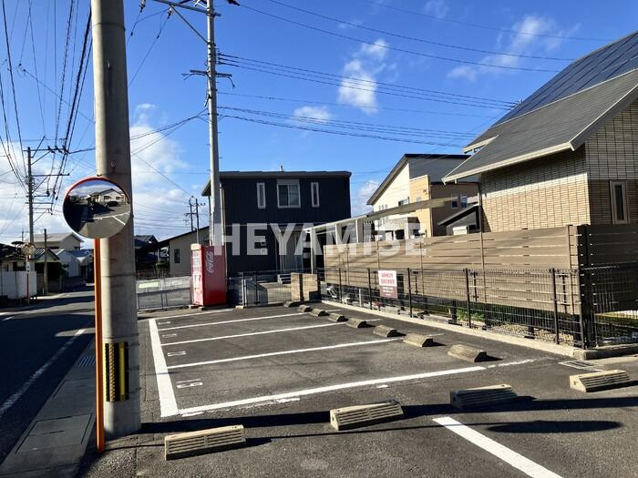ウィルモア原口 B棟の駐車場