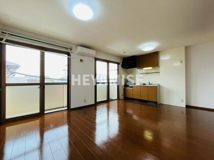 ウィルモア原口 B棟の居間・リビング