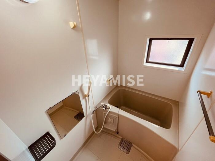 ウィルモア原口 B棟の浴室