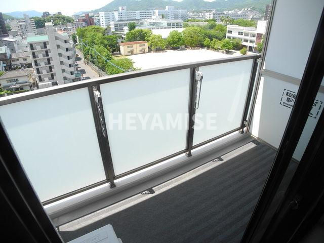 長崎市文教町の賃貸マンションのバルコニー|※同物件反転タイプの写真でございます※現況を優先します※