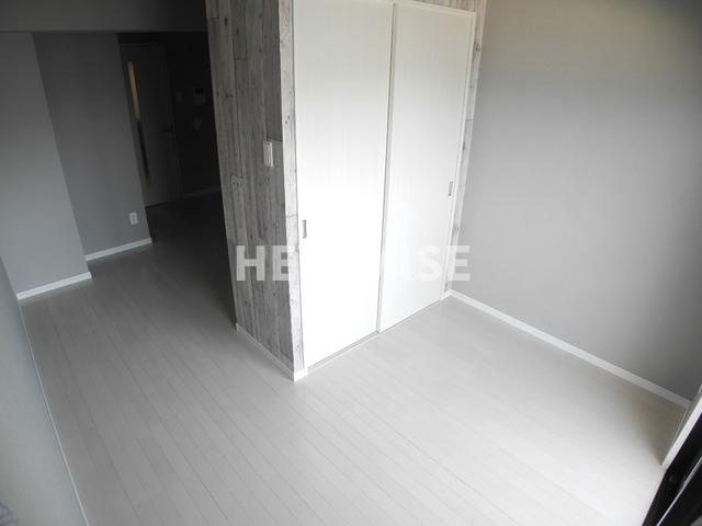 長崎市文教町の賃貸マンションの居間・リビング|※同物件反転タイプの写真でございます※現況を優先します※
