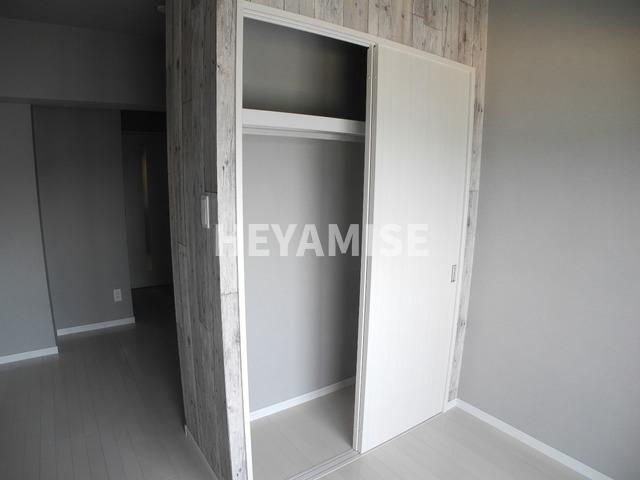 長崎市文教町の賃貸マンションの収納|※同物件反転タイプの写真でございます※現況を優先します※