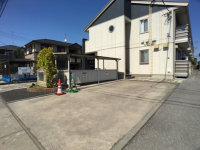 【駐車場】 | レセンテ煌 Ａ | 洗車スペース有ります