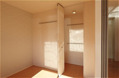 【洋室】 | エルヴィレッジ Ｆ | 洋室・ワンステップクローゼット