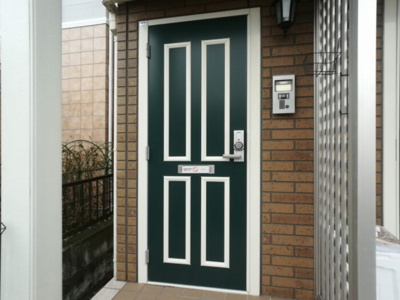 【玄関】 | スカイエム | 玄関前