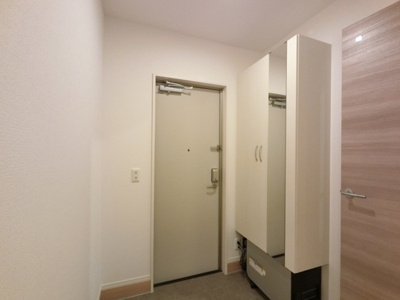 【その他共用部分】 | アヴニールプラス | 鏡付きシューズボックス