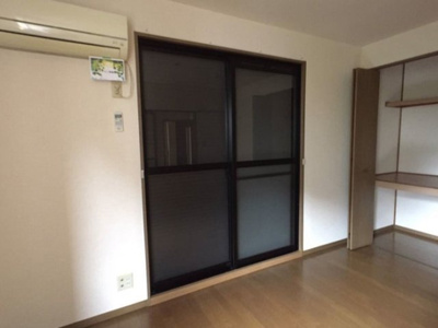 【居間・リビング】 | ネオ・アヴァンセ五代 壱番館 | シャッター雨戸