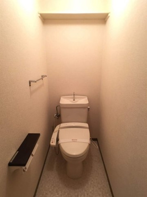 【トイレ】 | ネオ・アヴァンセ五代 壱番館 | 温水洗浄暖房便座