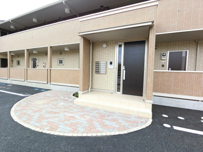 【エントランス】 | ラ・ポーテＢ | エントランス