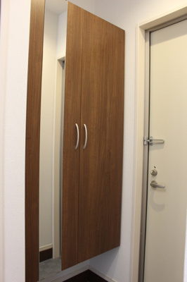  | サザンヒルズ Ｂ | 鏡付きシューズボックス