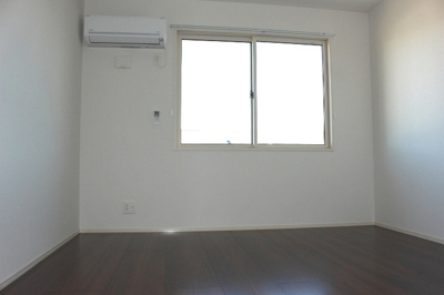 【洋室】 | サザンヒルズ Ｂ | 北洋室・エアコン付き