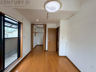 子供部屋…創造性や成長を促す遊びの空間を提供。学習や趣味に集中できる環境を整えます。個別のプライベートスペースは自己表現と自立心を育み、心地よい睡眠環境を整えリラックスできる場所を提供。