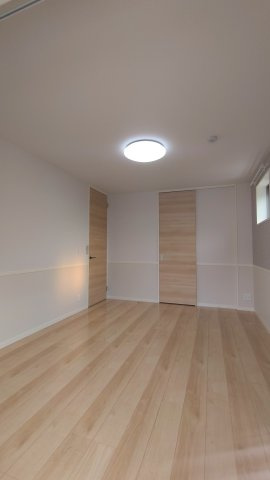 ヴィラソレーユ古曽部町の洋室