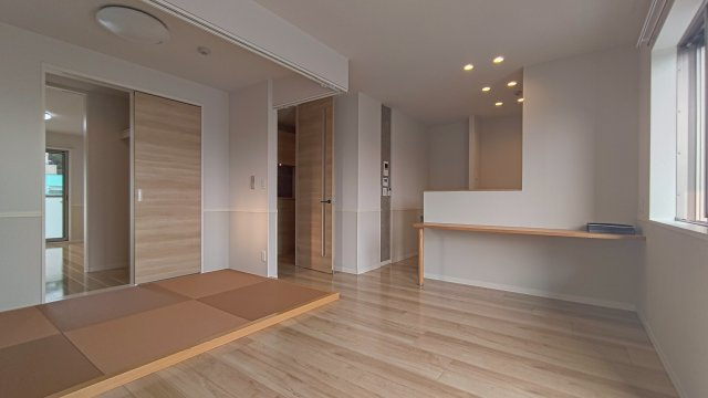 ヴィラソレーユ古曽部町の居間・リビング