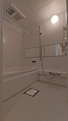 ヴィラソレーユ古曽部町の浴室