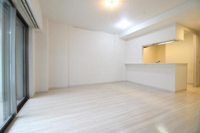 【居間・リビング】 | パレステージ神田 | ゆったりとした居間です