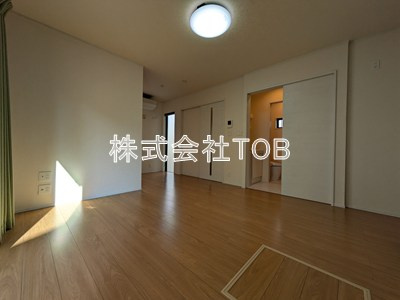 【居間・リビング】 | 調布市多摩川３－３１戸建 | 11帖