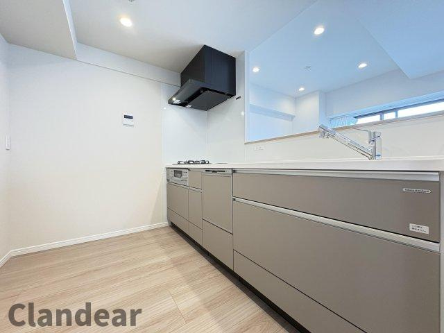 松戸東光マンションのキッチン|ドキドキの新生活も、安心してスタート。ぴったりの住まいを見つけませんか？クランディアが一緒に住まい選びをサポートします‼　まずは、お気軽にお問合せください　＃クランディア