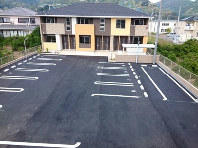 【駐車場】 | エルシャトー吉備Ⅶ | 駐車場があるので、車を買う予定の方も安心です