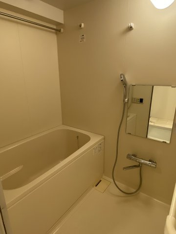 WISTERIA KOMAZAWA　床暖房　免震構造　駅近　バイク置場の浴室