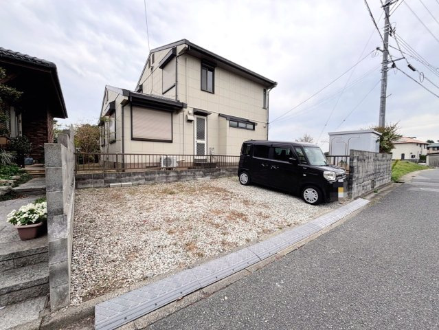 西岐波白土の駐車場