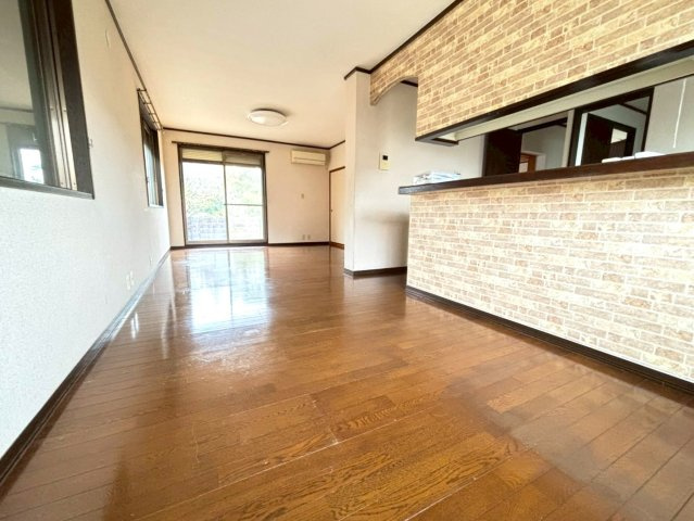 【居間・リビング】の画像