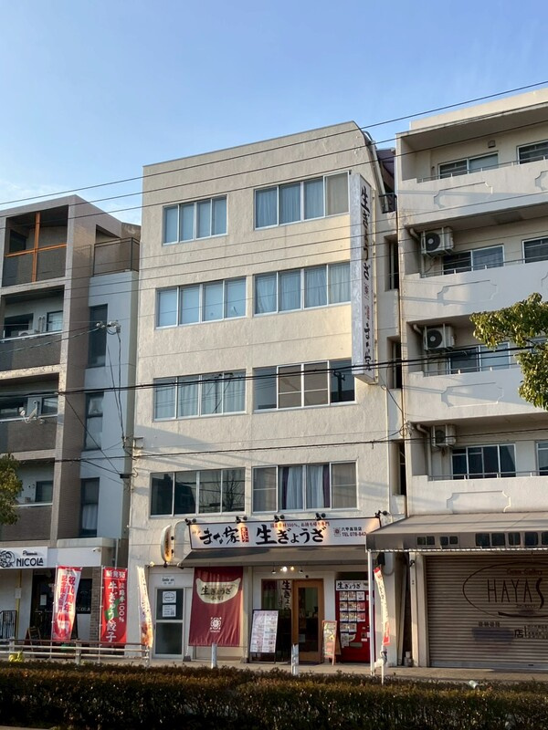 辰巳マンションのエントランス