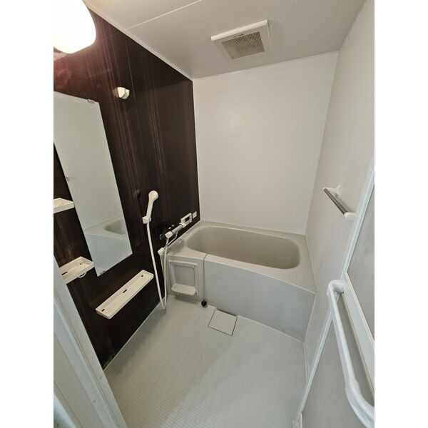 Patria高畑の浴室