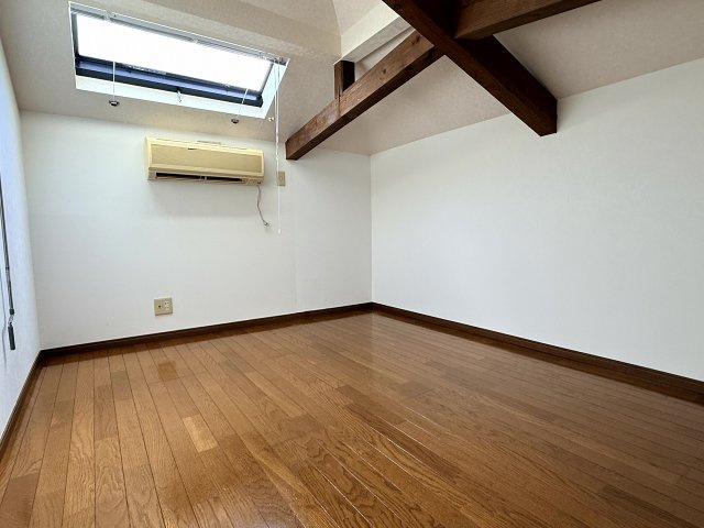 ハイツエイトの洋室