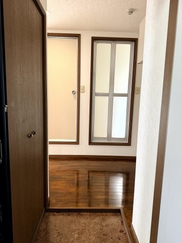 ハイツエイトの玄関