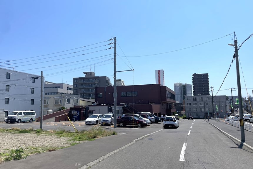 【建築条件付き】本郷通2丁目南　全3区画の前面道路含む現地写真