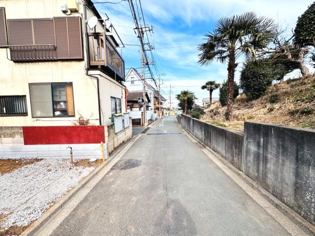 【前面道路含む現地写真】 | 和光市新倉2丁目　新築分譲住宅　全1棟（成増店） | 住環境の良さが魅力の住まい