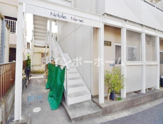 ノーブルナインのエントランス
