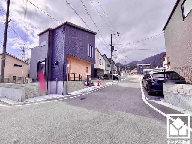 大津市穴太１丁目　V号地の前面道路含む現地写真