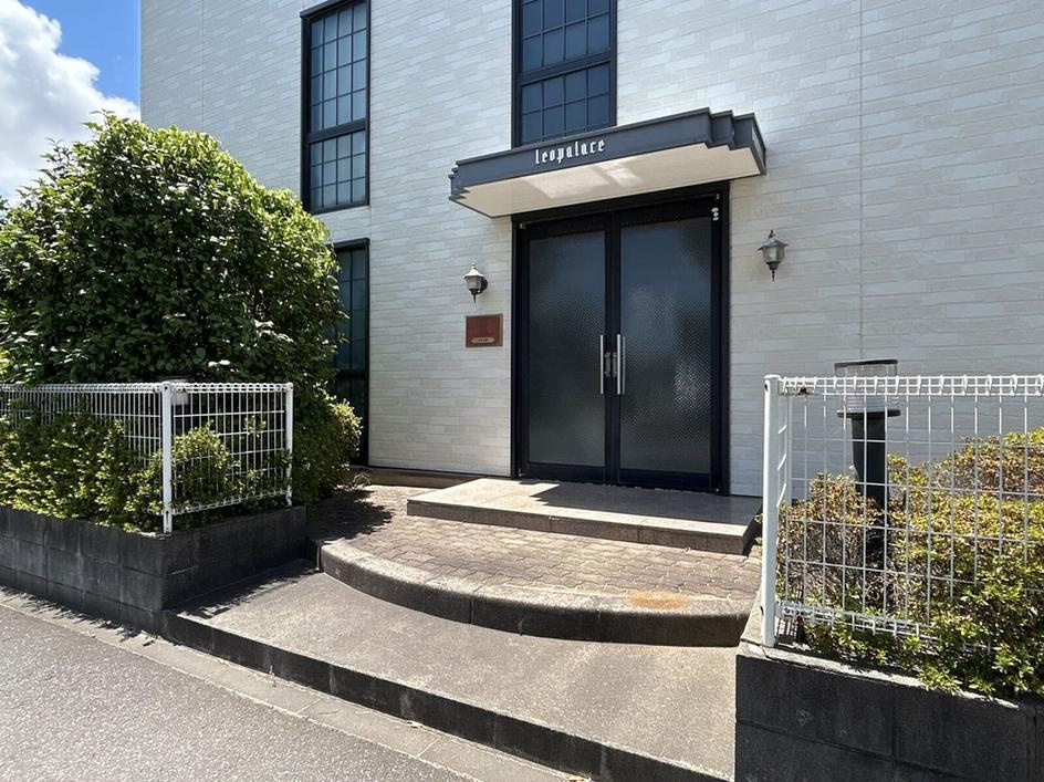 レオパレスひたち野のエントランス|画像9